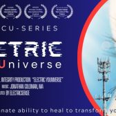 מיני-סדרה-לויד-בארל-ELETRIC-YOUNIVERSE